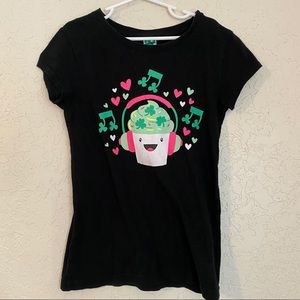 Girls St Patrick’s Day cupcake shirt M 7/8